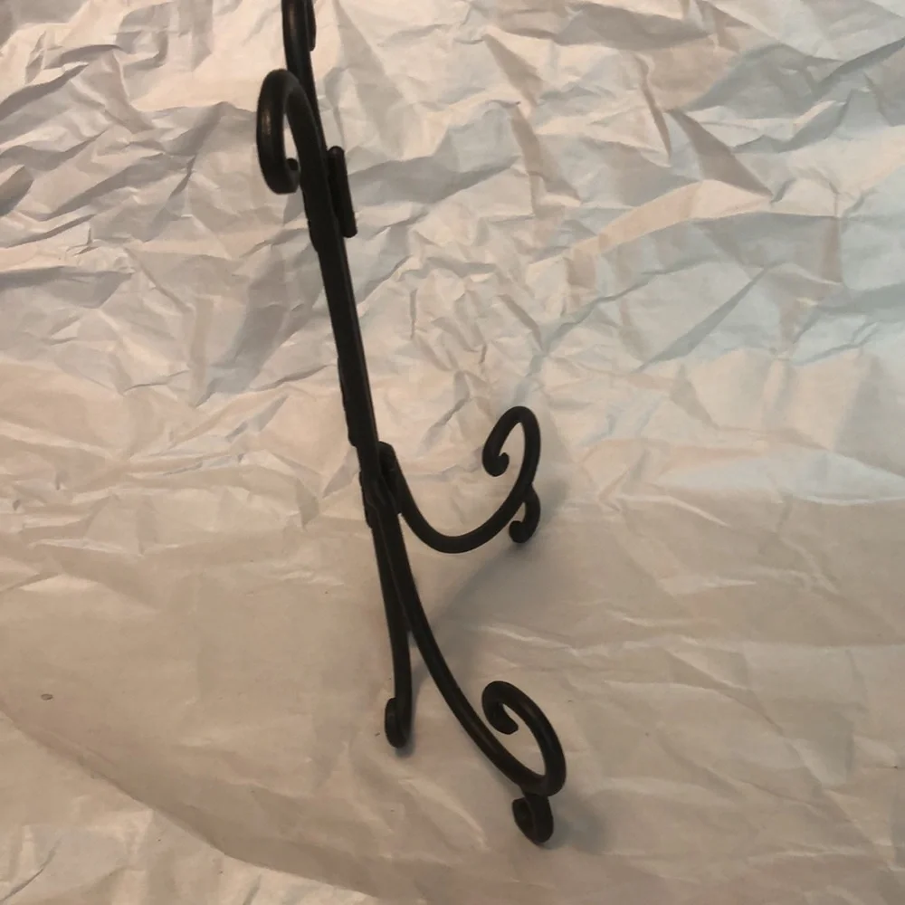 Wrough iron folding picture stand/easel 10” tall